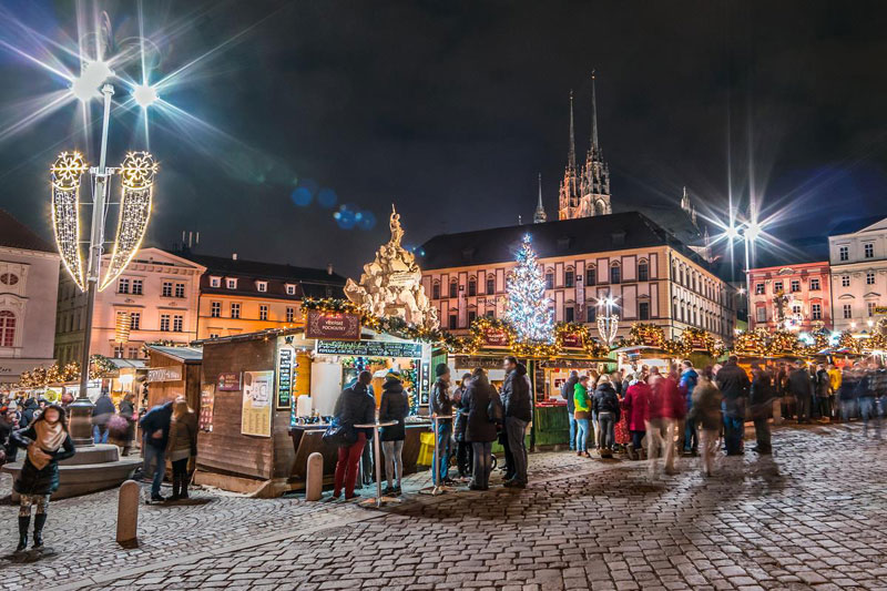 Brno, jarmark świąteczny. Fot. Pavel Gabzdyl