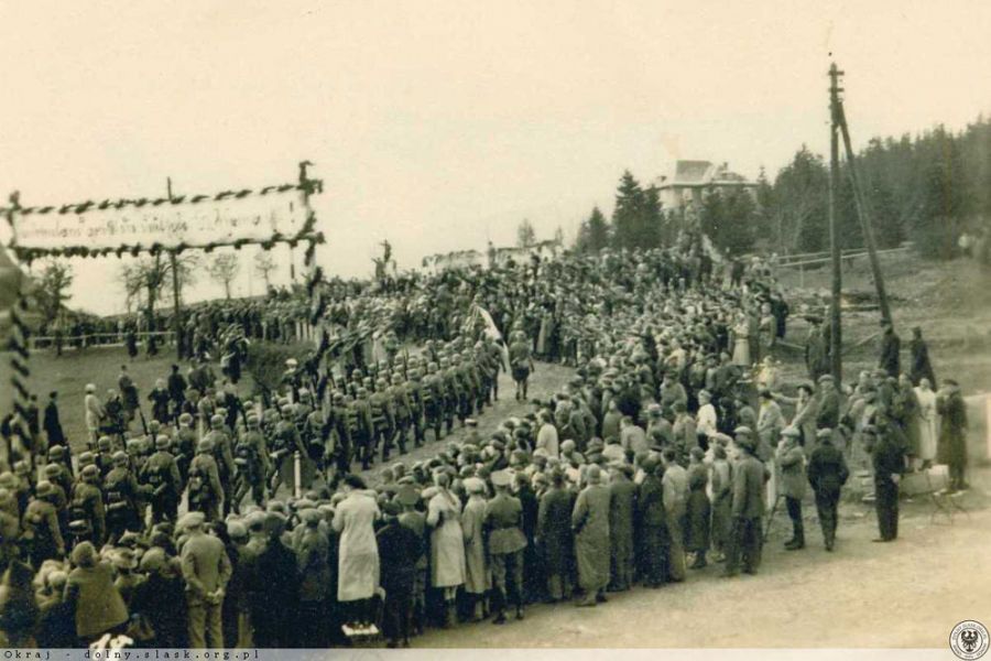 Niemieckie wojsko wkracza do Czechosłowacji, źródło: dolny.slask.org.pl